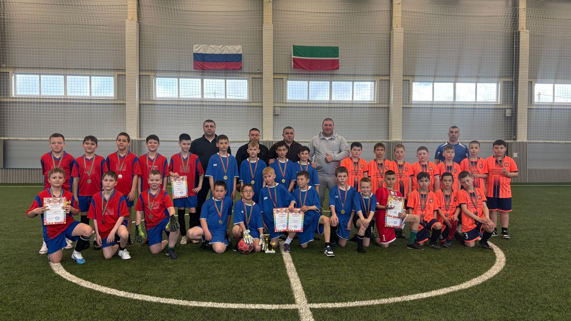 Футболисты Спортивной школы Аксубаевского района решали, кто сильнее