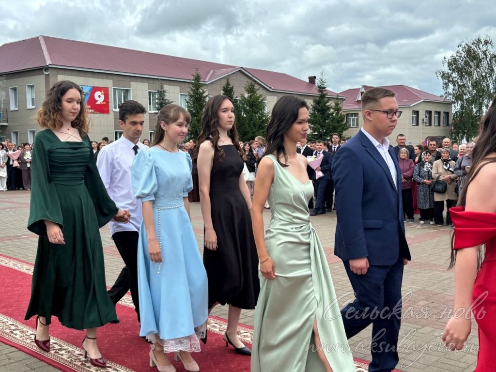 Выпускной в Аксубаеве — вечер красоты и новых стартов