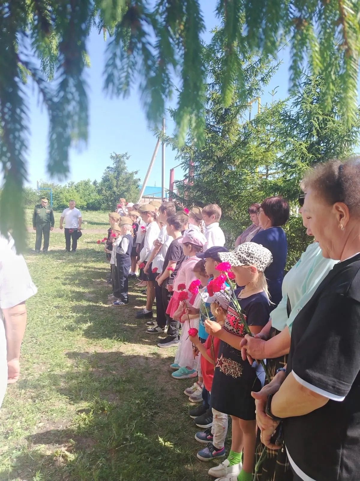 Подвиг и память: в Новотимошкинской школе Аксубаевского района увековечили имена выпускников, павших в СВО