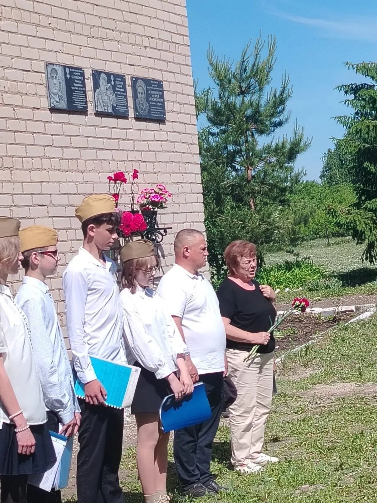 Подвиг и память: в Новотимошкинской школе Аксубаевского района увековечили имена выпускников, павших в СВО