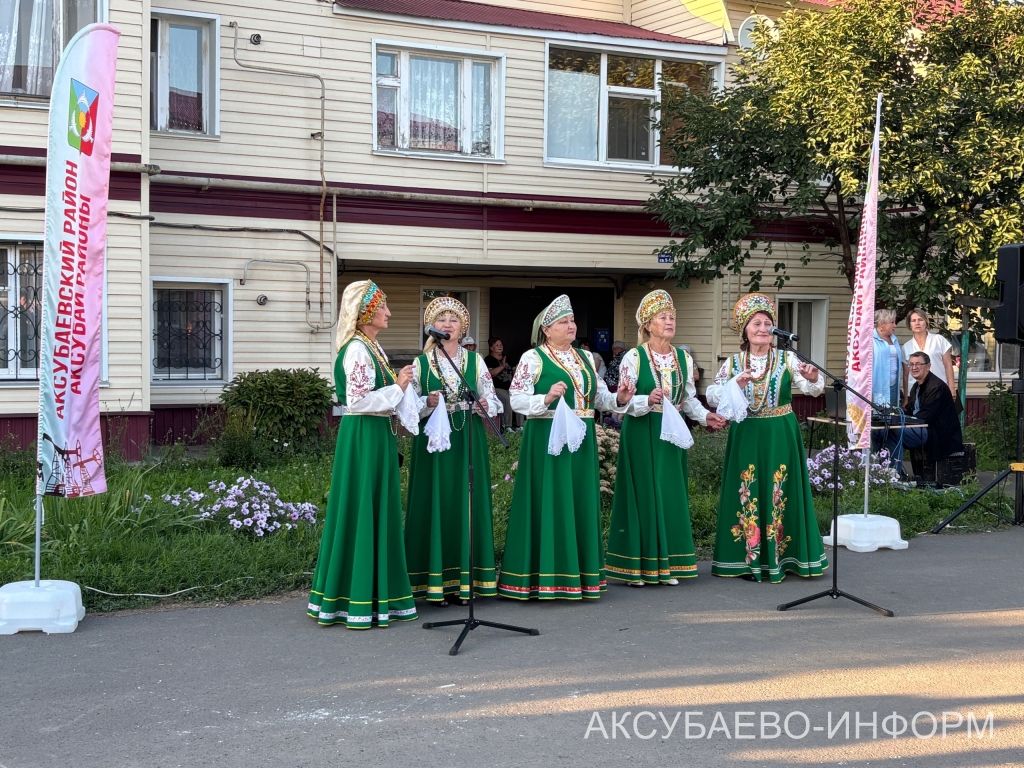 Ишегалды тулысынча мәдәни мәйданчыкка әверелде