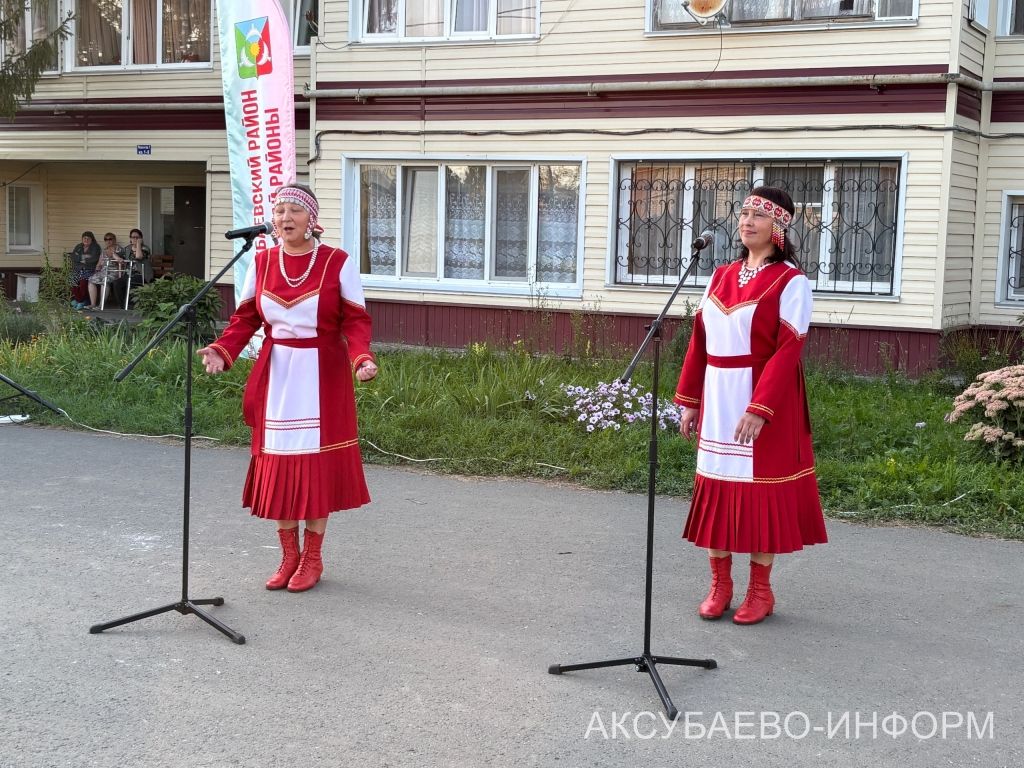 Ишегалды тулысынча мәдәни мәйданчыкка әверелде