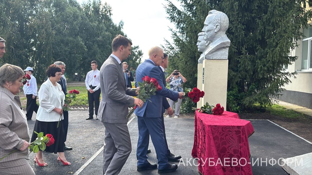 В Аксубаевском районе после капремонта распахнулись двери Кривоозерской школы