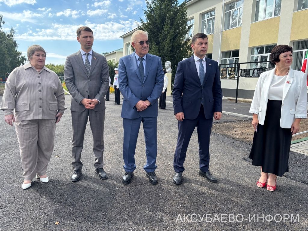 В Аксубаевском районе после капремонта распахнулись двери Кривоозерской школы