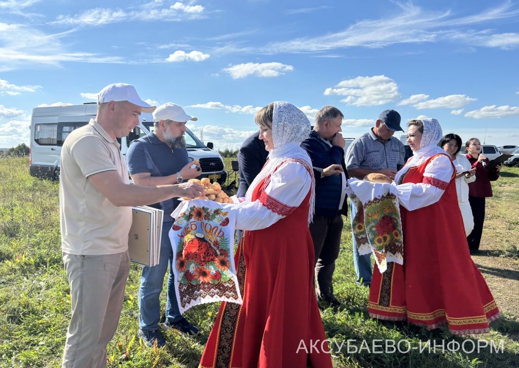 Чествовали за высокий намолот