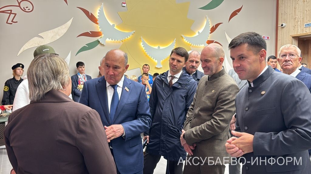 В Аксубаеве открыли ледовый дворец, два парка и Центр молодежных инициатив