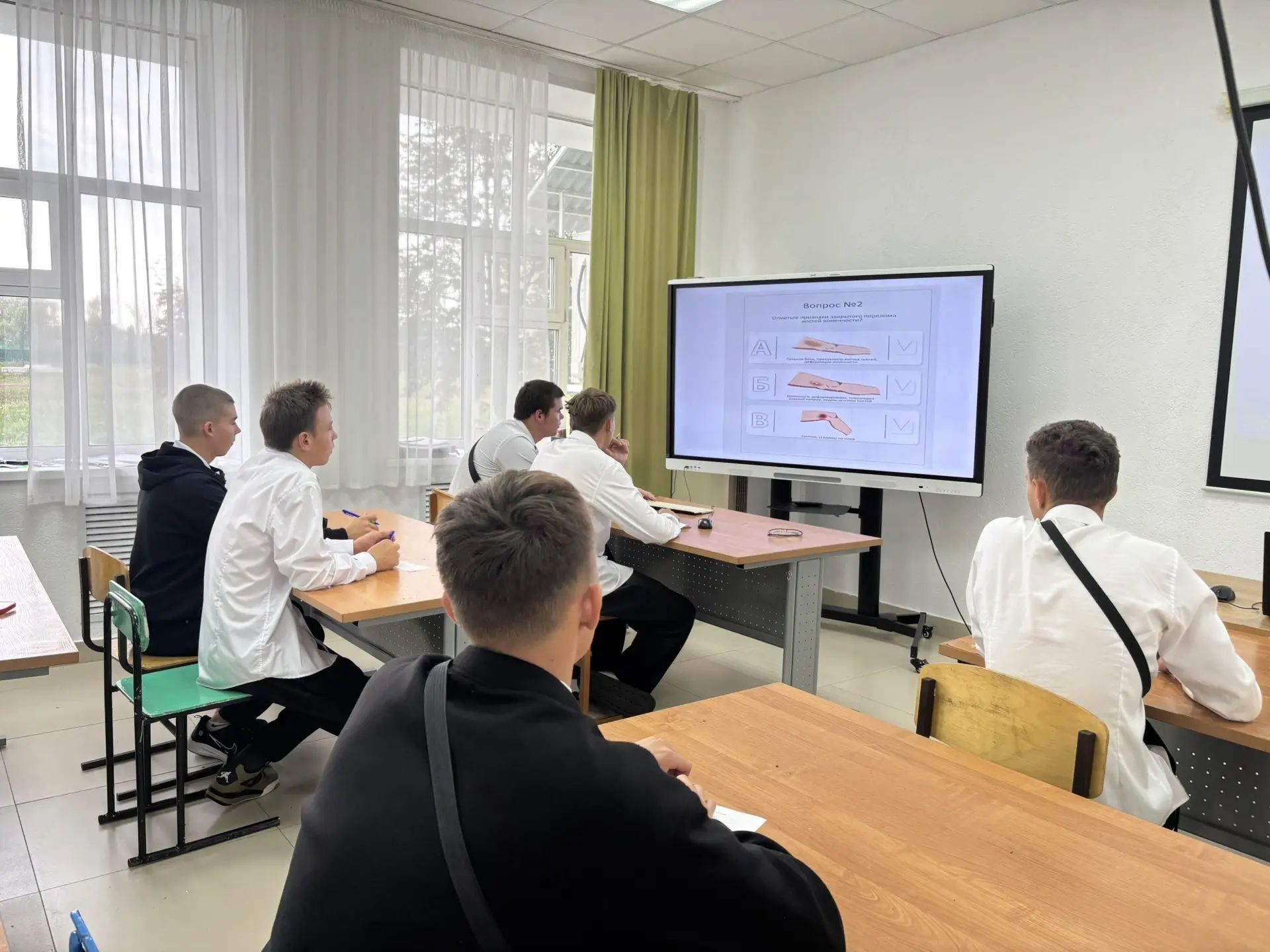 Аксубай техникумы студентлары «автосессия»не уңышлы тапшырдылар