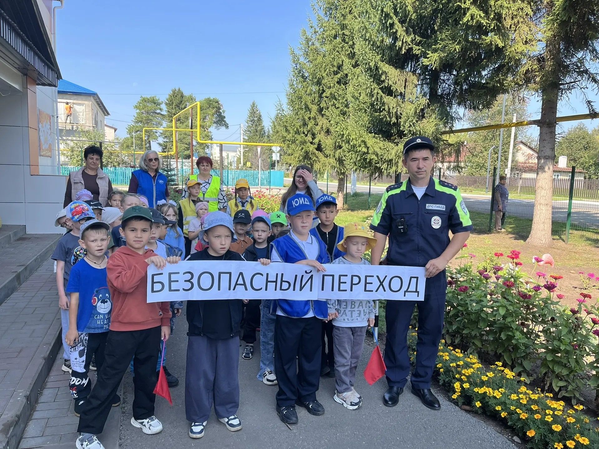 Аксубай укучыларына һәм балаларга иминлек чаралары турында сөйләделәр
