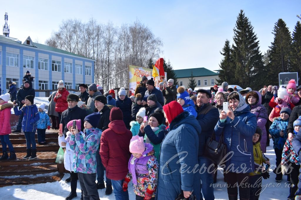 В Аксубаеве проводили Масленицу