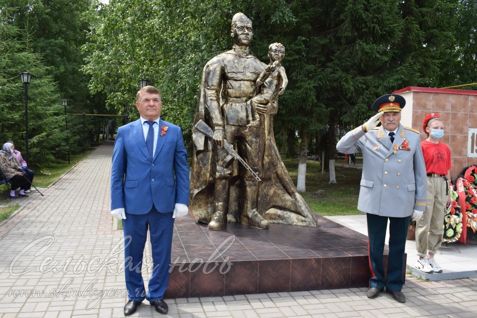 В Аксубаеве открыли памятник воину-освободителю