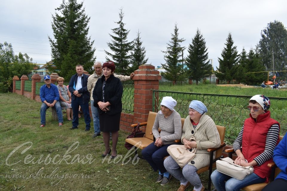 А проблемы поселения решаются поэтапно