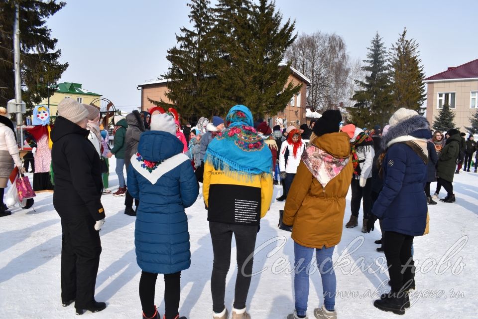 В Аксубаеве встретили Масленицу