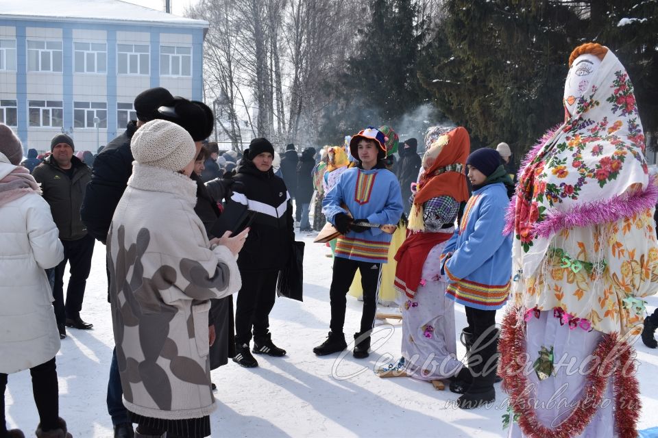 В Аксубаеве встретили Масленицу