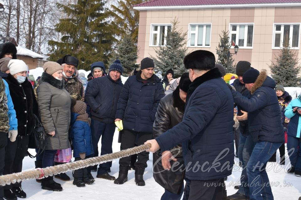 В Аксубаеве встретили Масленицу