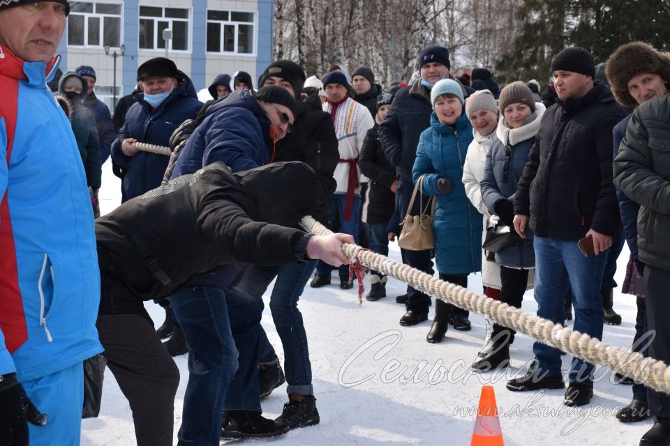 В Аксубаеве встретили Масленицу