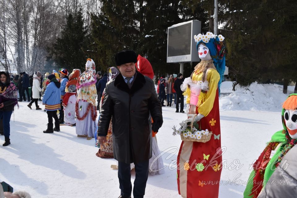 В Аксубаеве встретили Масленицу