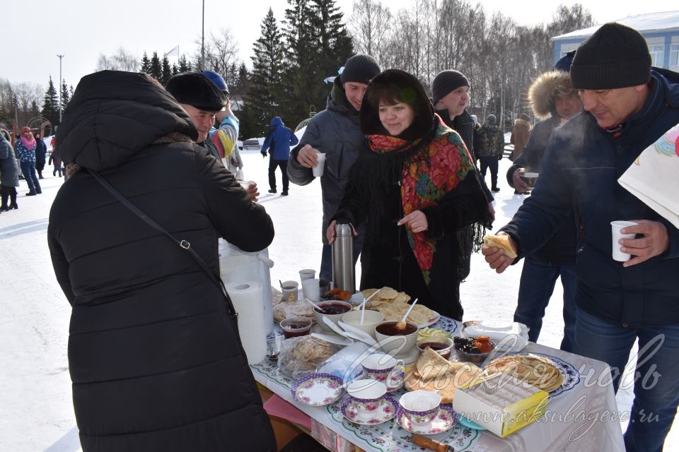 В Аксубаеве встретили Масленицу