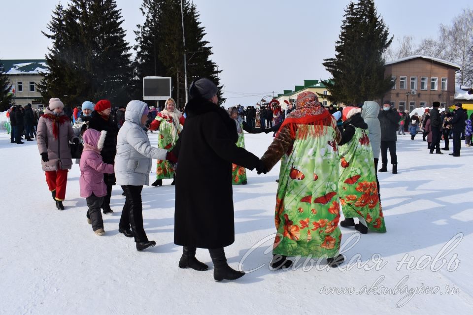 В Аксубаеве встретили Масленицу