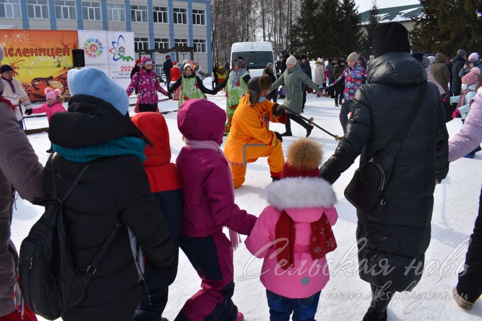 В Аксубаеве встретили Масленицу