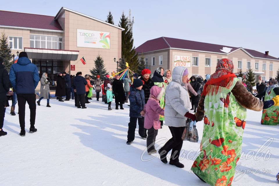 В Аксубаеве встретили Масленицу