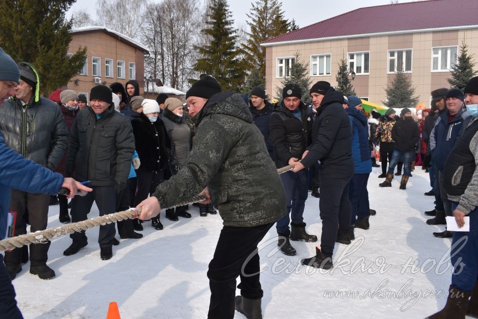 В Аксубаеве встретили Масленицу