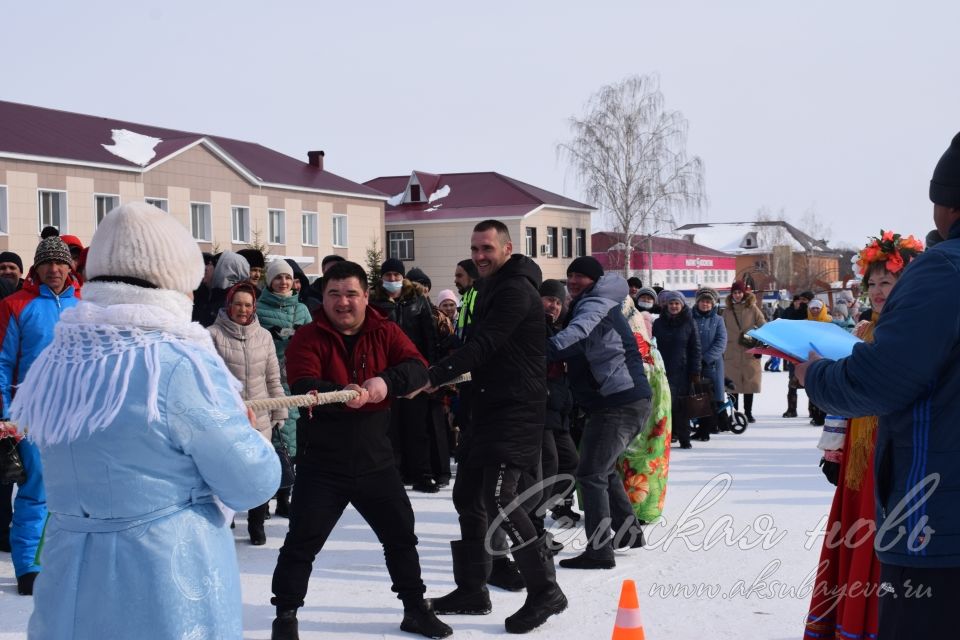 В Аксубаеве встретили Масленицу