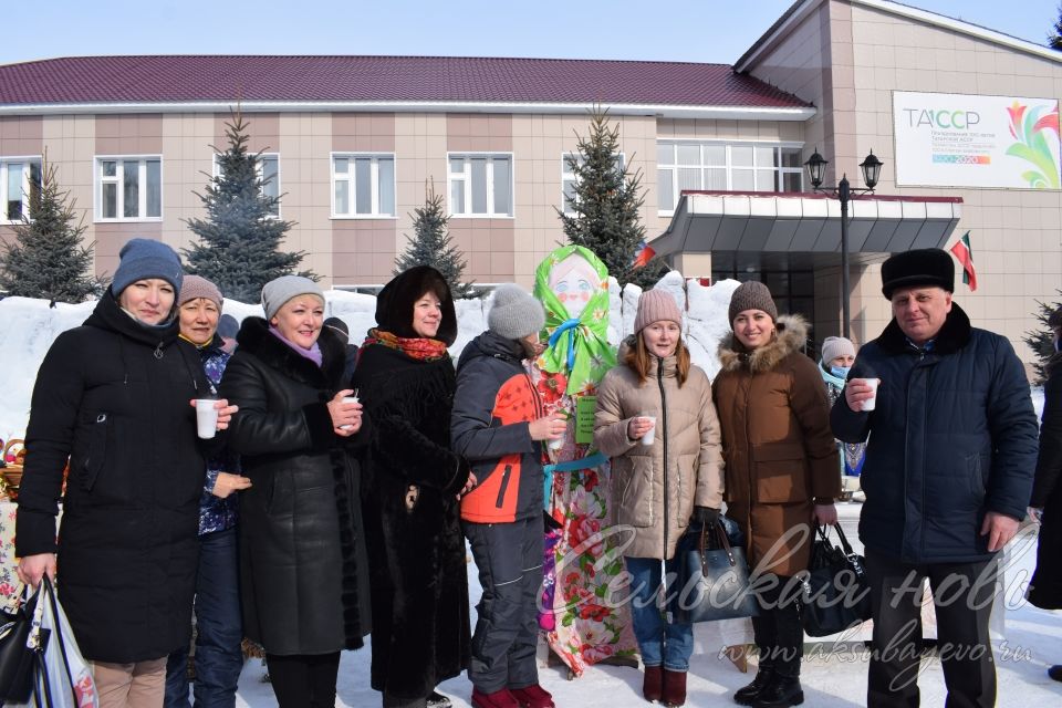 В Аксубаеве встретили Масленицу