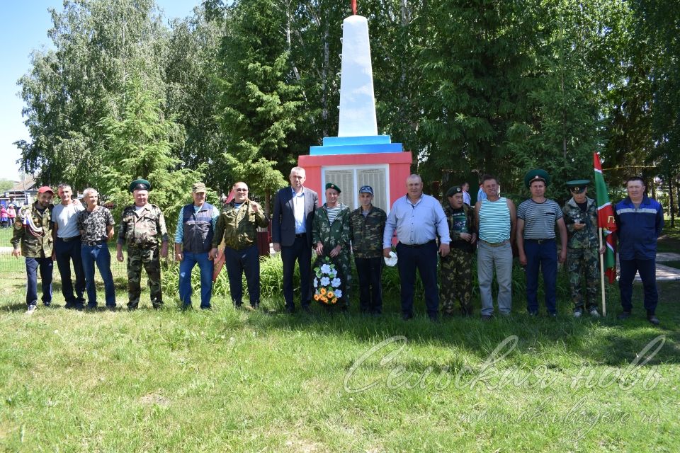 В Старом Ильдерякове открыли стенд «Мы пограничники и мы этим гордимся!»