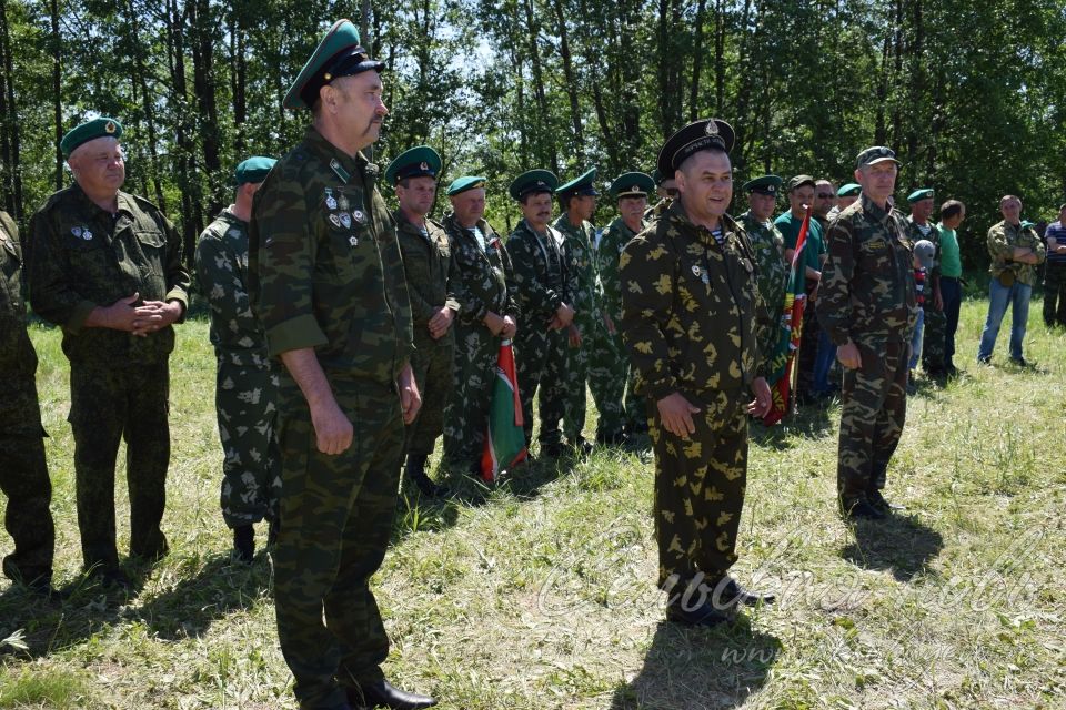 Аксубаевские старшеклассники поздравили пограничников