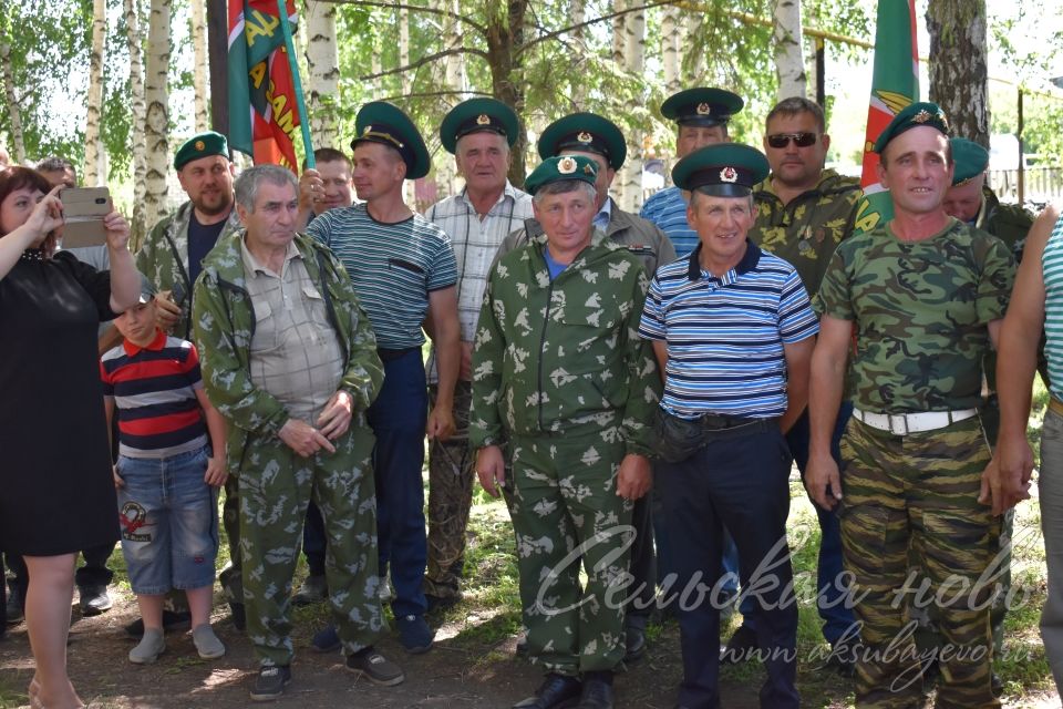 В Старом Ильдерякове открыли стенд «Мы пограничники и мы этим гордимся!»