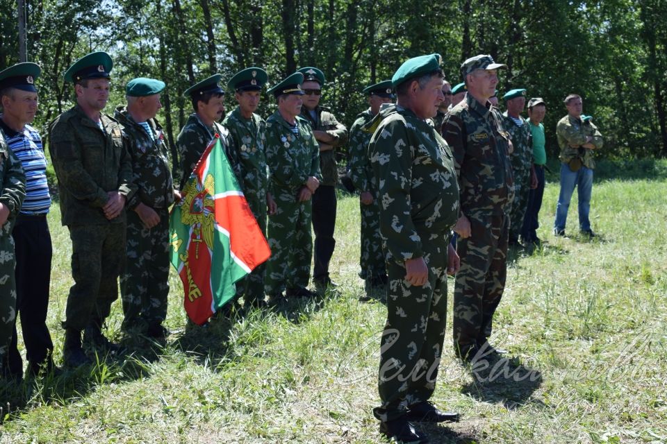 Аксубаевские старшеклассники поздравили пограничников