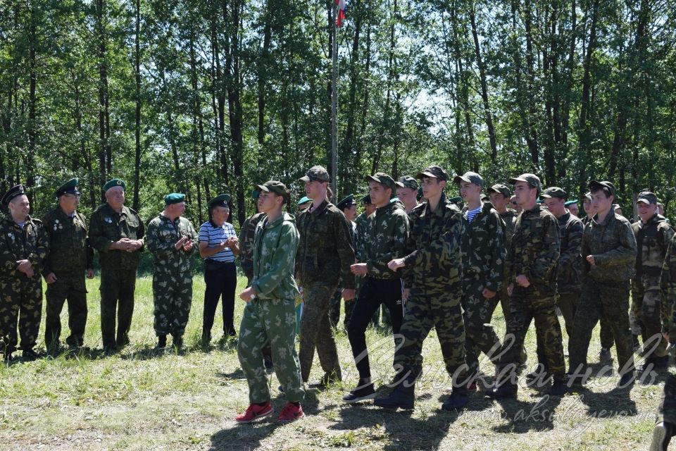 Аксубаевские старшеклассники поздравили пограничников