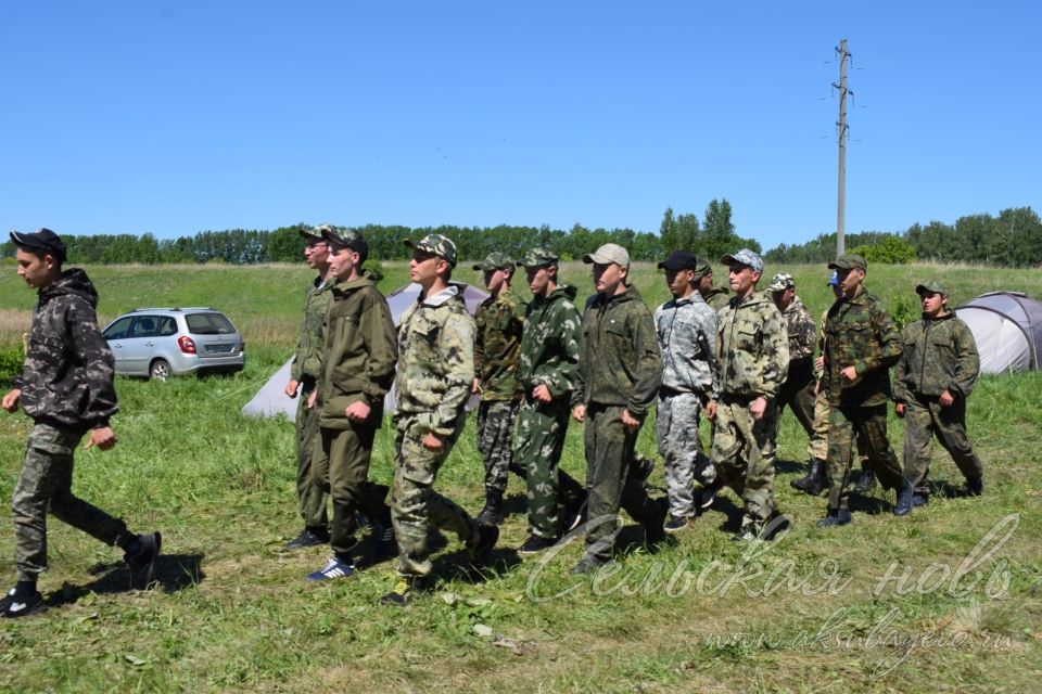 Аксубаевские старшеклассники поздравили пограничников