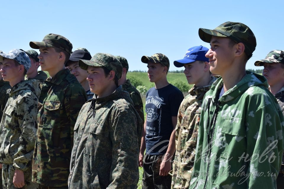 Аксубаевские старшеклассники поздравили пограничников