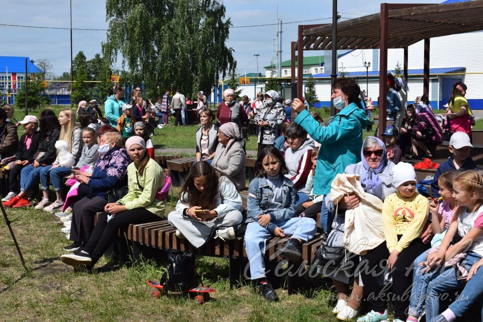 Смех, танцы и игры: в Аксубаевском районе отметили праздник День защиты детей