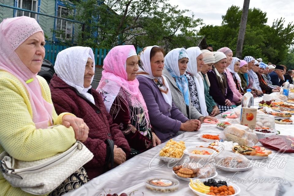 Более сотни людей собрал вековой юбилей поселка Нургалеевка