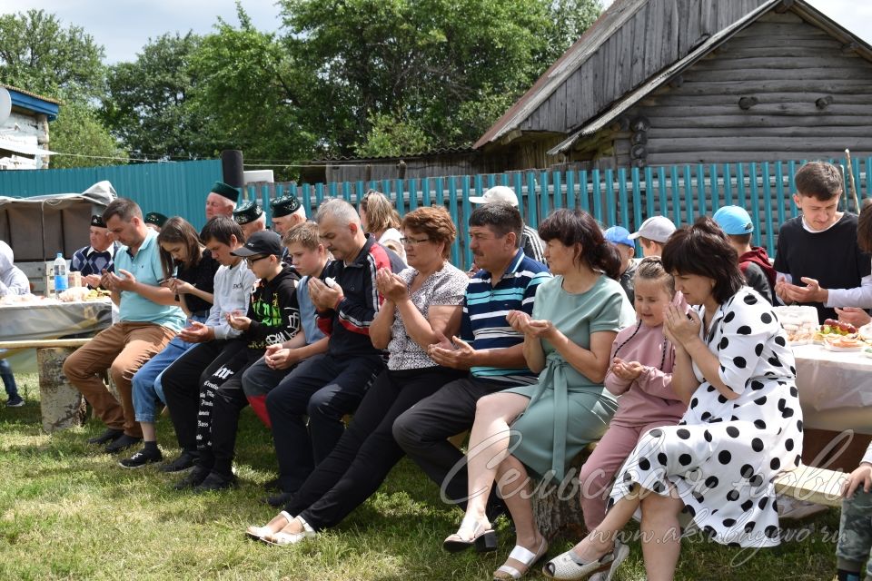 Более сотни людей собрал вековой юбилей поселка Нургалеевка