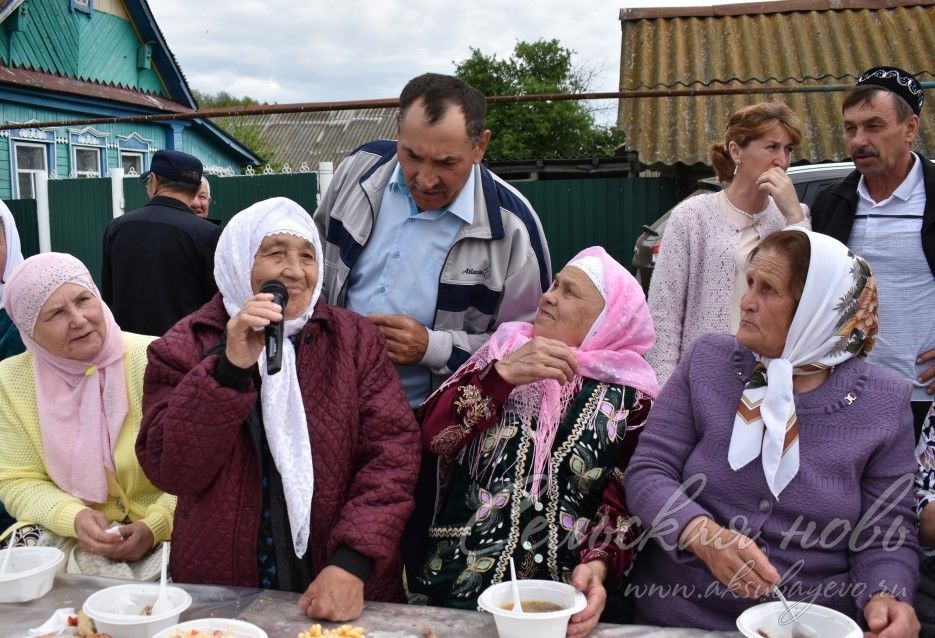 Более сотни людей собрал вековой юбилей поселка Нургалеевка