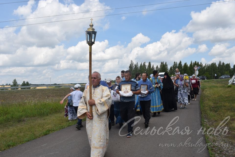 Аксубаевцы совершили Крестный ход на источник