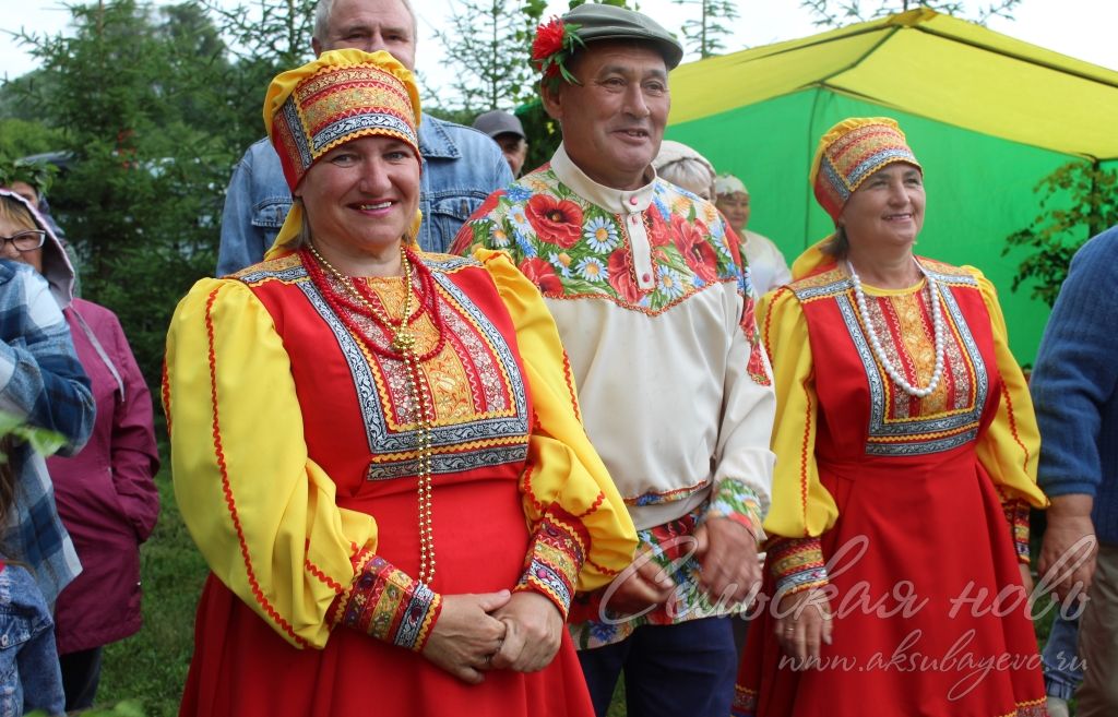 Фоторепортаж с праздника "Троицкие хороводы"