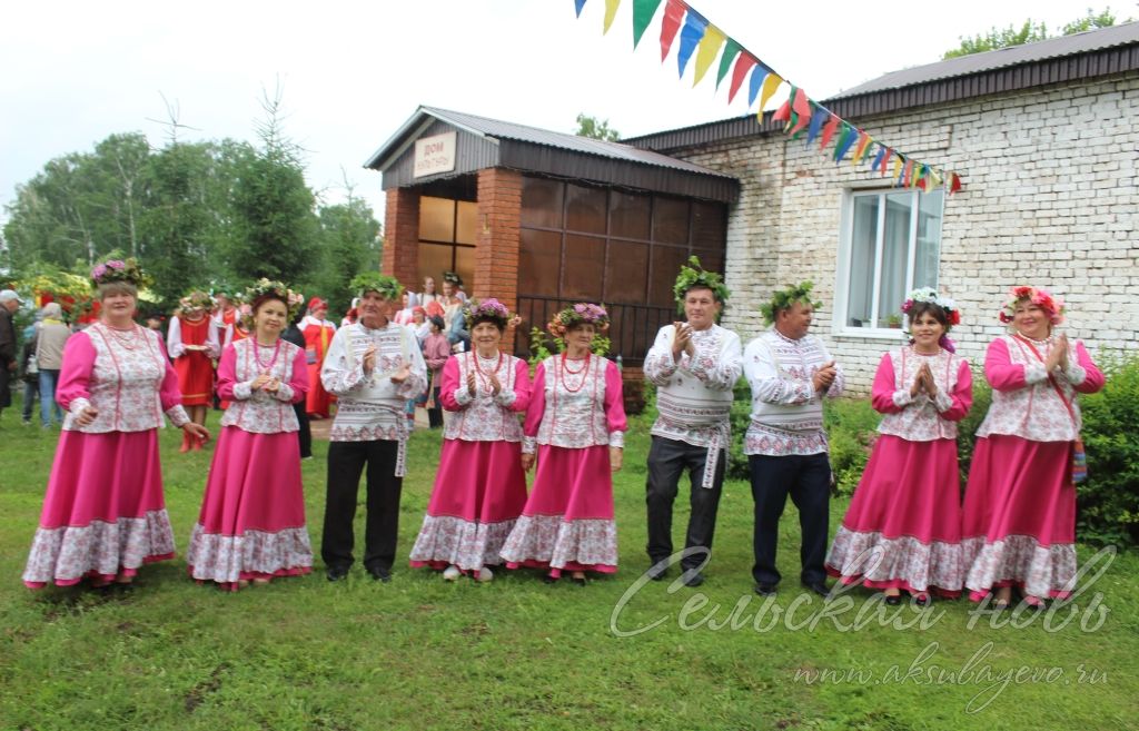 Фоторепортаж с праздника "Троицкие хороводы"