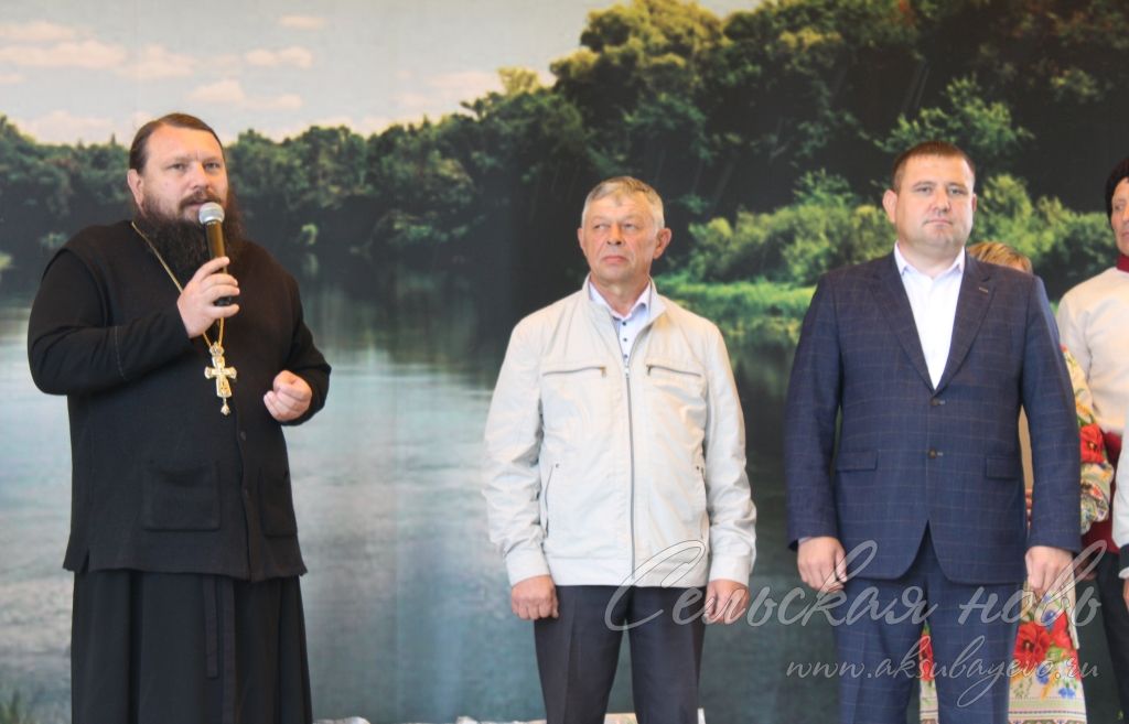 Фоторепортаж с праздника "Троицкие хороводы"