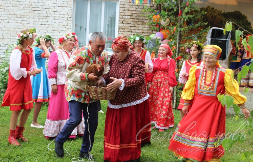 Фоторепортаж с праздника "Троицкие хороводы"