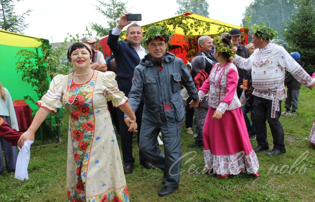 Фоторепортаж с праздника "Троицкие хороводы"