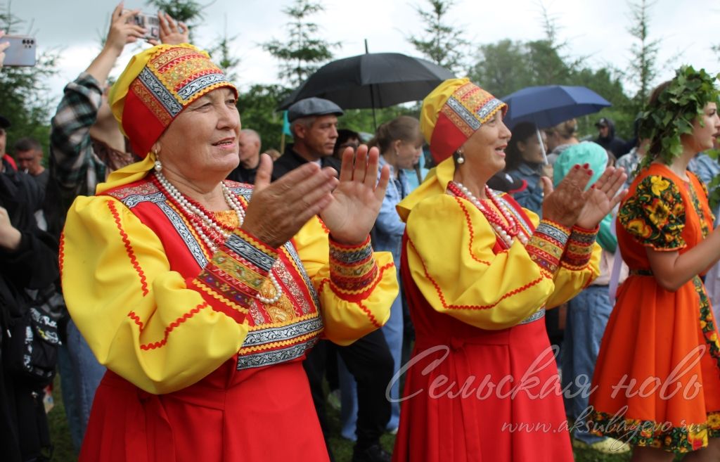 Фоторепортаж с праздника "Троицкие хороводы"