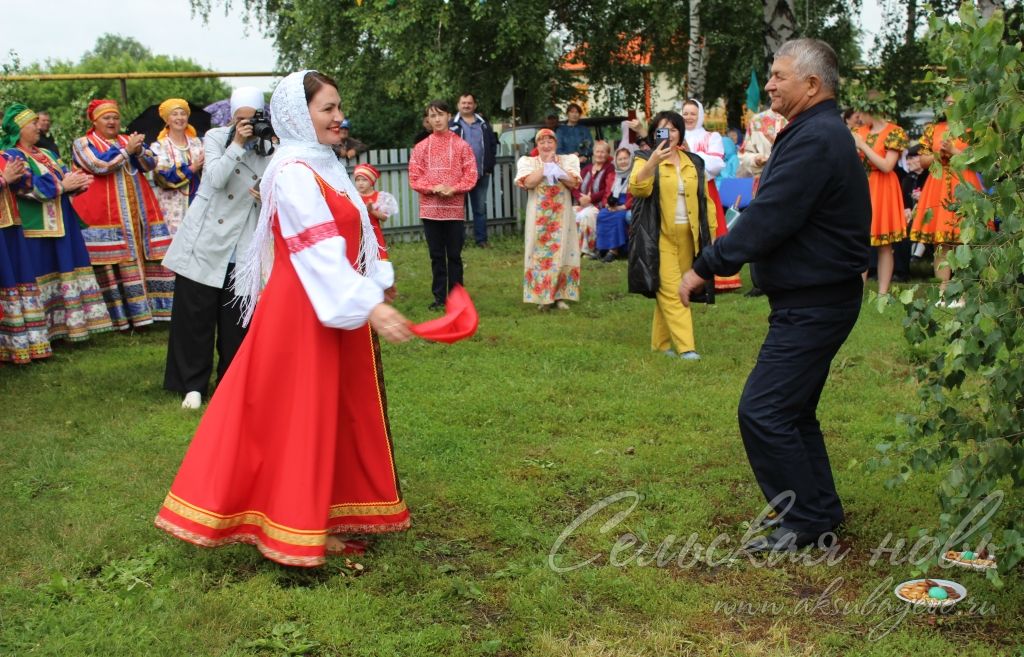 Фоторепортаж с праздника "Троицкие хороводы"