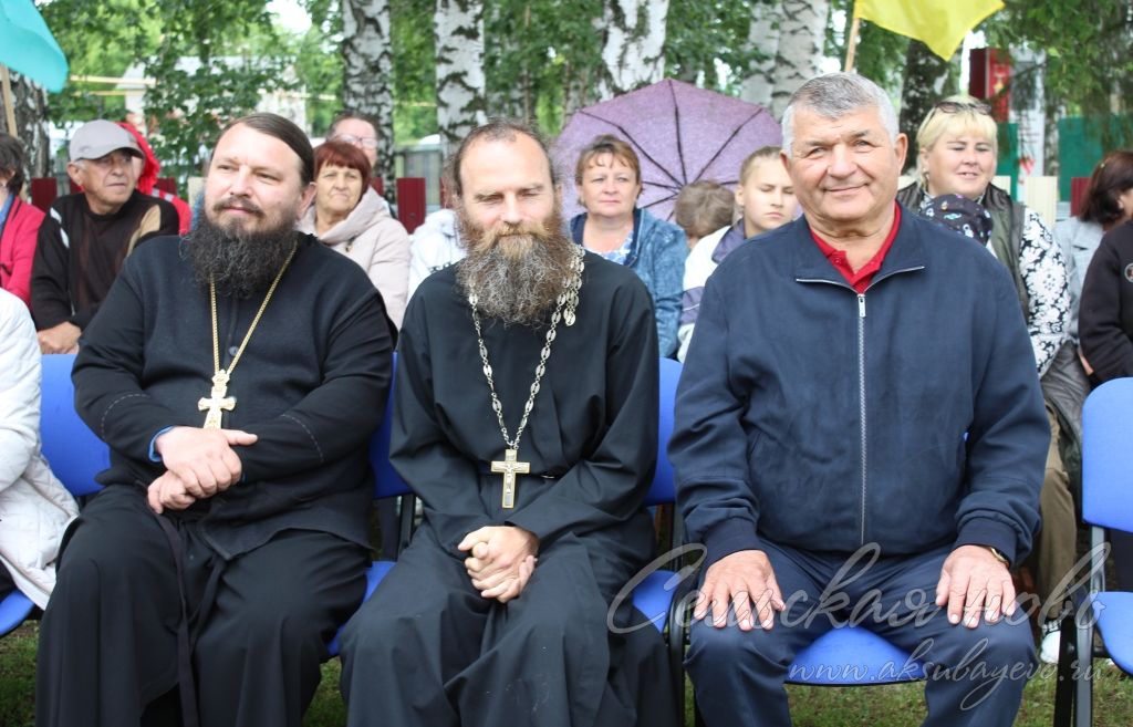 Фоторепортаж с праздника "Троицкие хороводы"