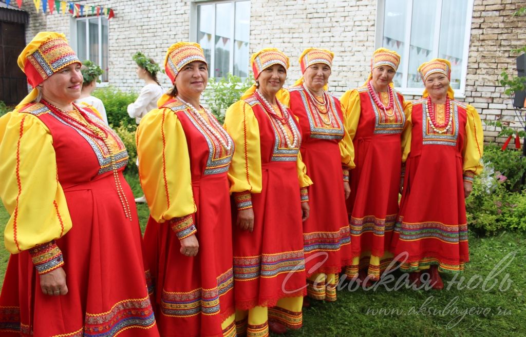 Фоторепортаж с праздника "Троицкие хороводы"