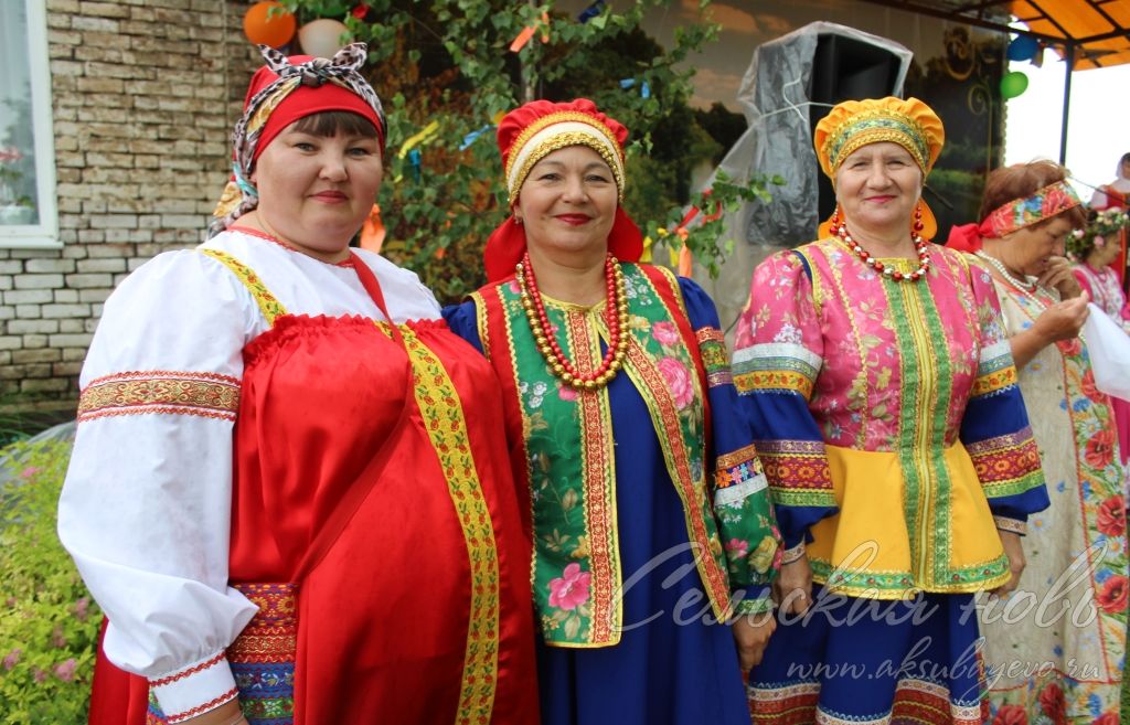 Фоторепортаж с праздника "Троицкие хороводы"