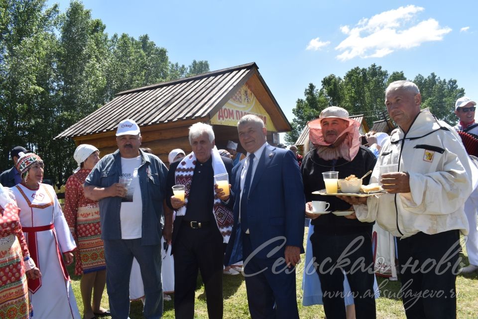 Фоторепортаж с праздника «Уяв»